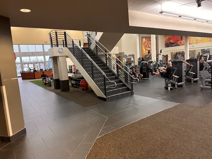 LA Fitness Picture 10