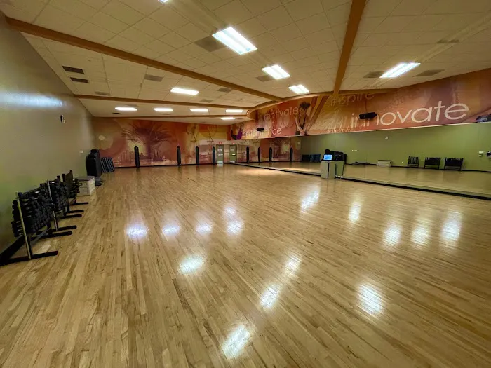 LA Fitness Picture 6