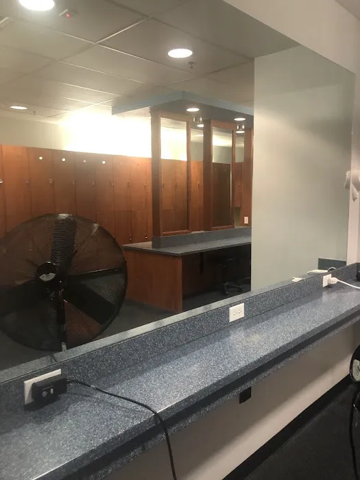 LA Fitness Picture 6