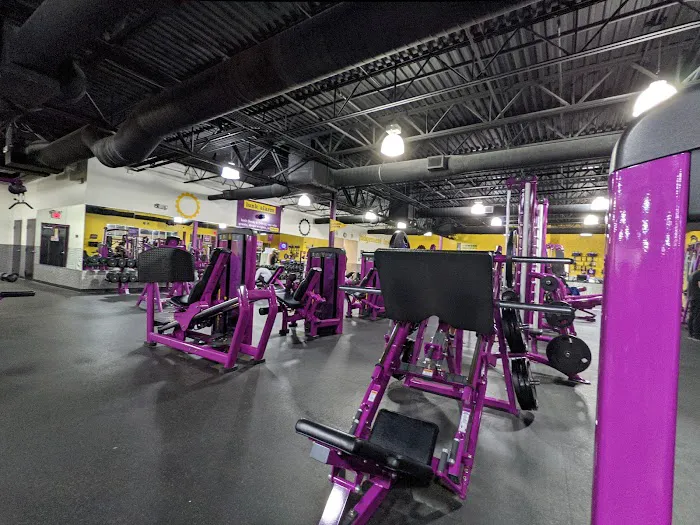 Planet Fitness Picture 9
