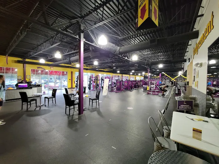 Planet Fitness Picture 6