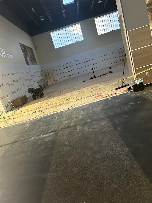 Crunch Fitness - Kirkman Picture 9