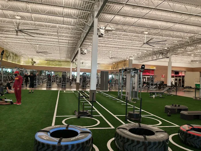 LA Fitness Picture 10