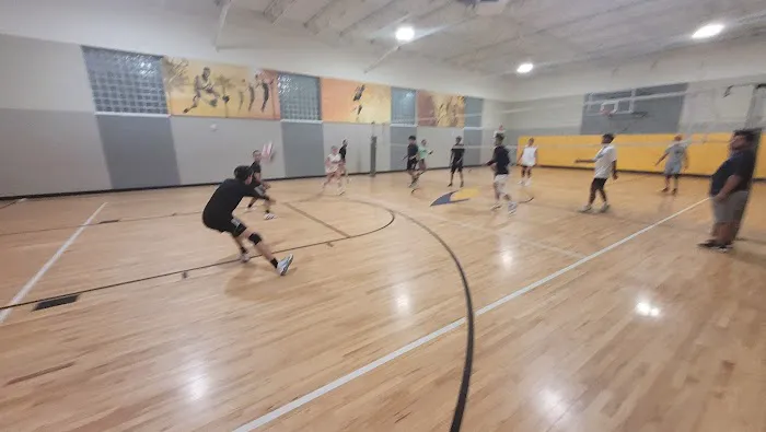 LA Fitness Picture 7