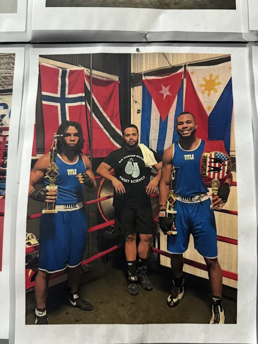 Blu Corner Boxing Picture 4