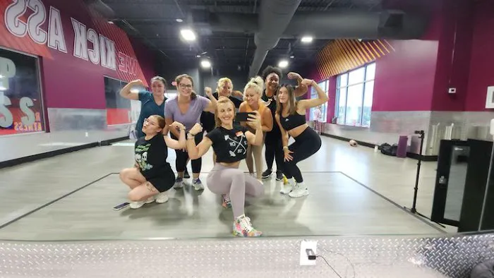 Crunch Fitness - Belle Isle Picture 1