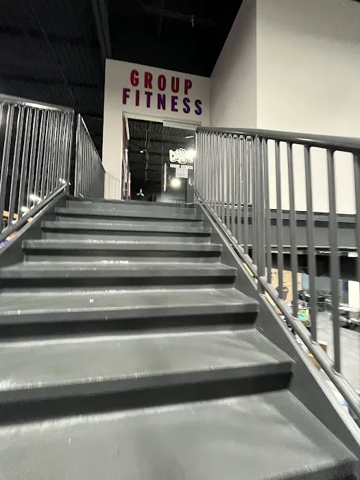 Crunch Fitness - Belle Isle Picture 2