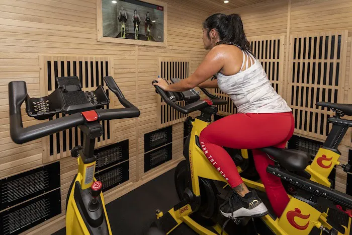 HOTWORX - Winter Garden, FL (West Colonial) Picture 10