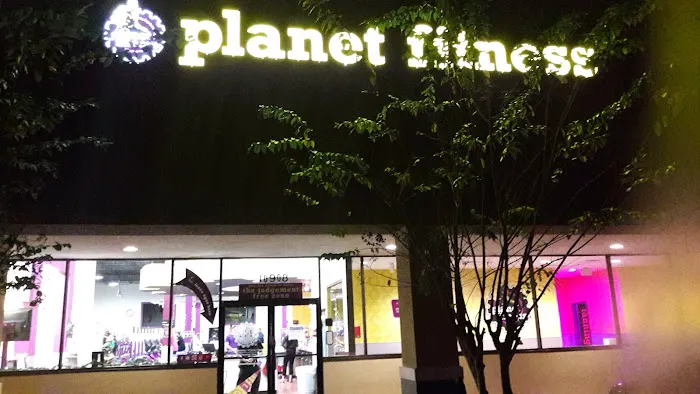 Planet Fitness Picture 7
