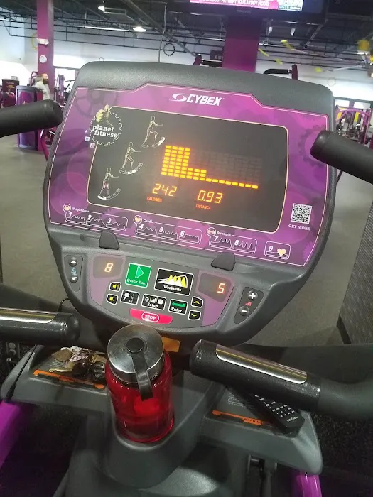 Planet Fitness Picture 2