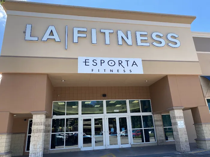 LA Fitness Picture 4