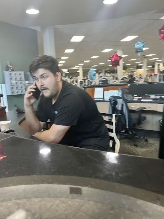 LA Fitness Picture 9