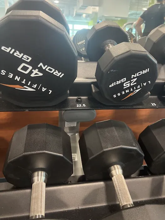 LA Fitness Picture 7