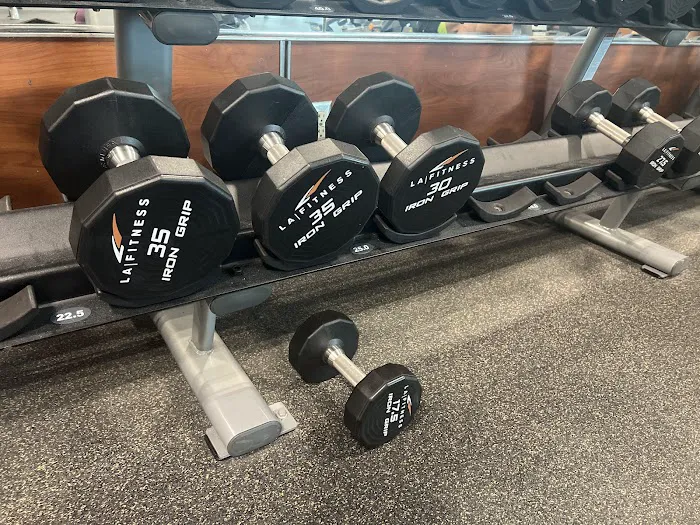 LA Fitness Picture 10