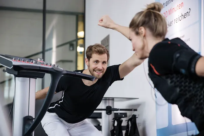 Bodystreet Winter Garden Picture 8