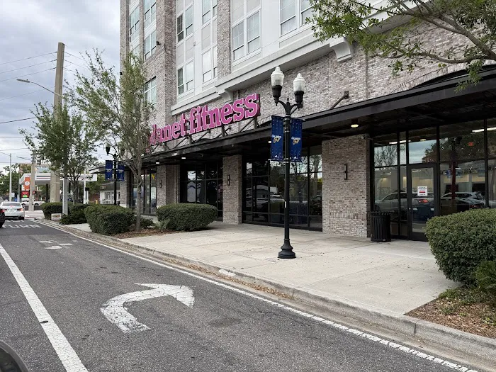 Planet Fitness Picture 9