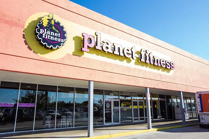 Planet Fitness Picture 3