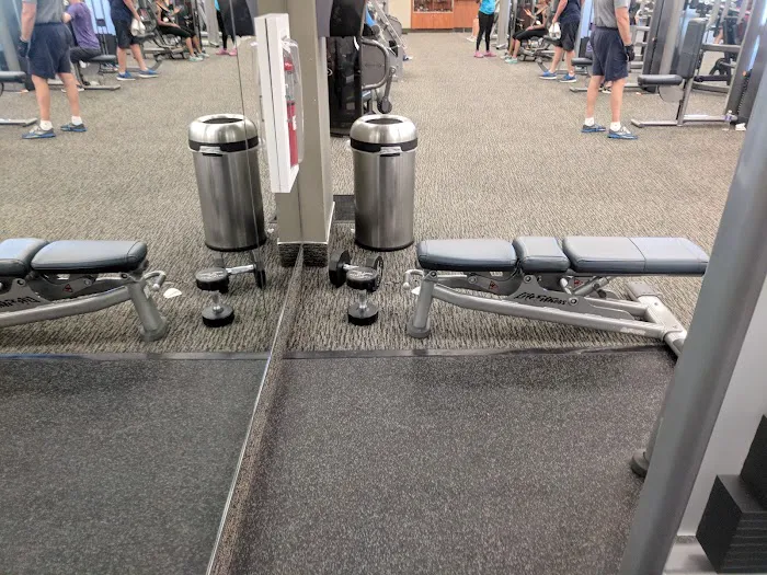LA Fitness Picture 1
