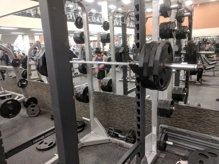 LA Fitness Picture 4