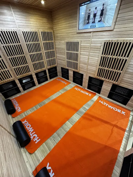 HOTWORX - Orlando, FL - College Park Picture 9