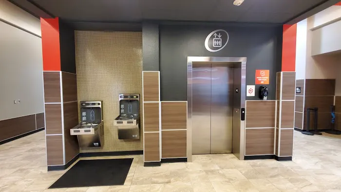 Crunch Fitness - East Colonial Picture 4