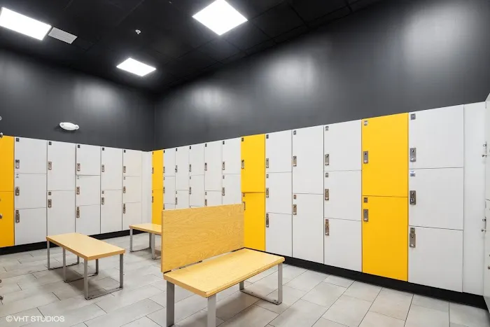 Crunch Fitness - East Colonial Picture 7