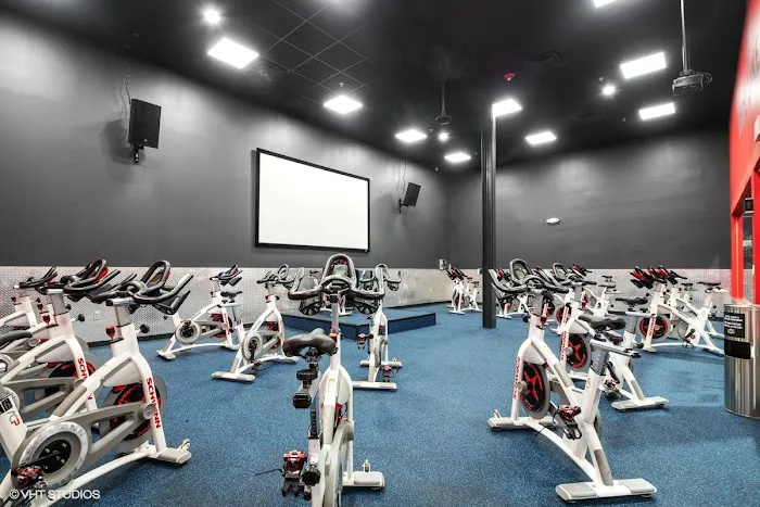 Crunch Fitness - East Colonial Picture 5