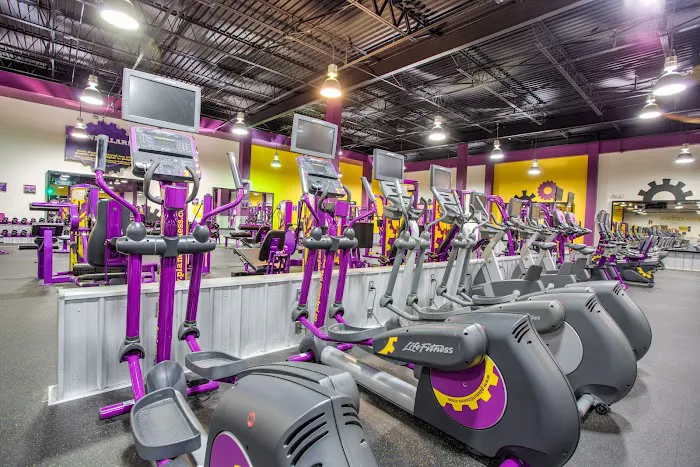 Planet Fitness Picture 6