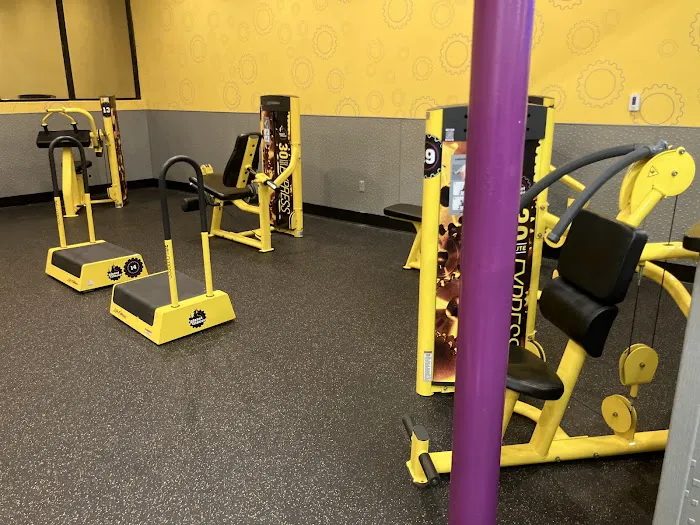 Planet Fitness Picture 6