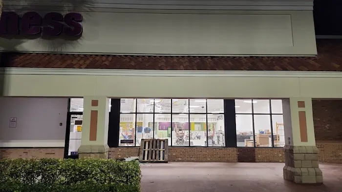 Planet Fitness Picture 10