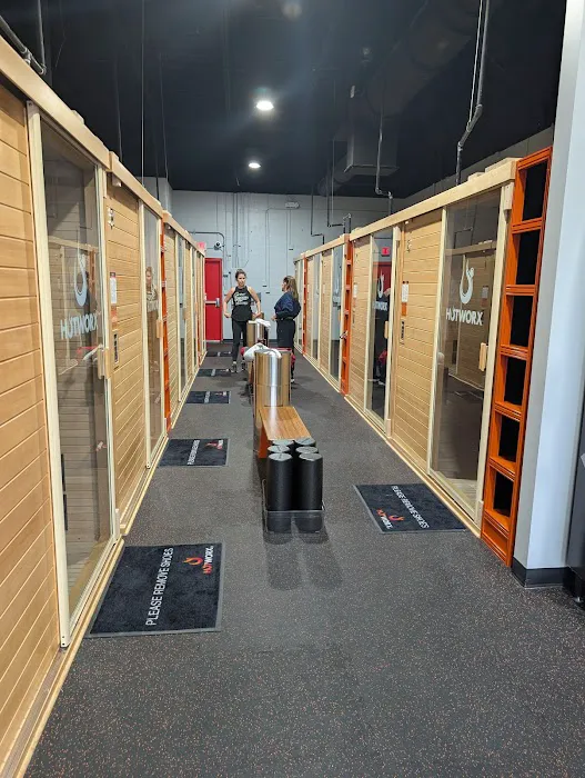 HOTWORX - Clermont, FL Picture 5