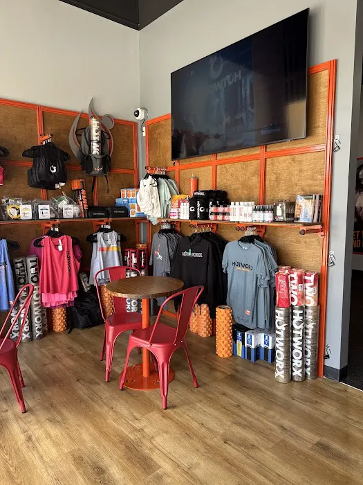 HOTWORX - Clermont, FL Picture 7