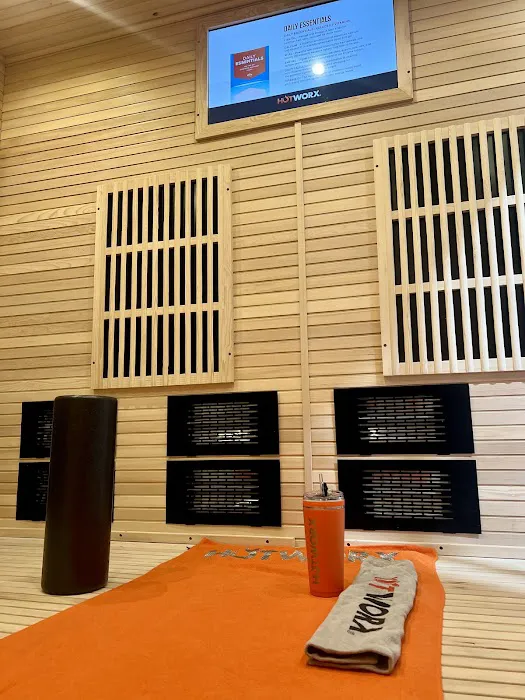 HOTWORX - Clermont, FL Picture 2