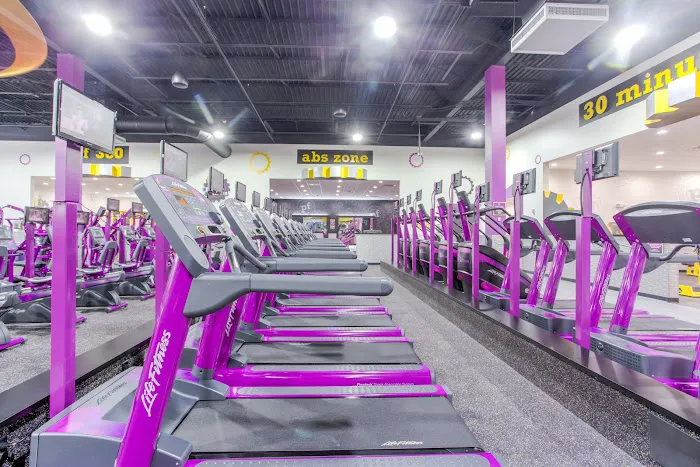 Planet Fitness Picture 6