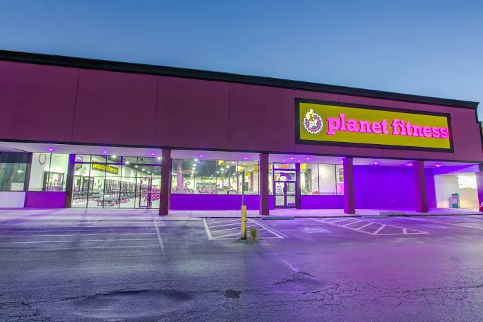 Planet Fitness Picture 8