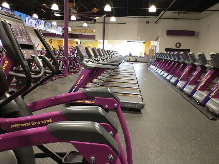 Planet Fitness Picture 7