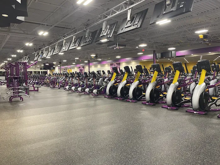 Planet Fitness Picture 7