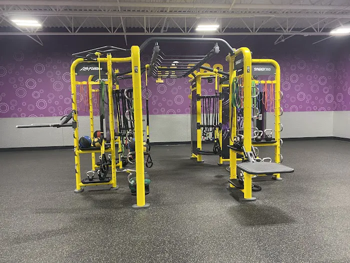 Planet Fitness Picture 10