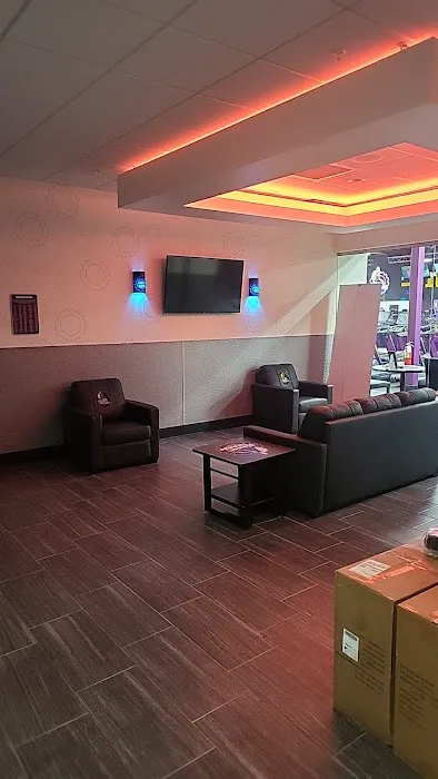 Planet Fitness Picture 2