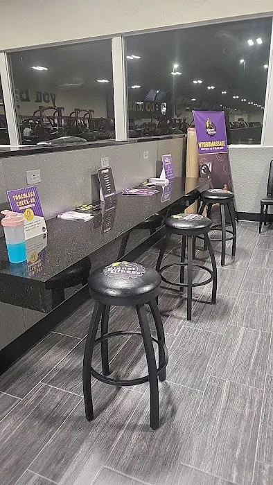Planet Fitness Picture 8