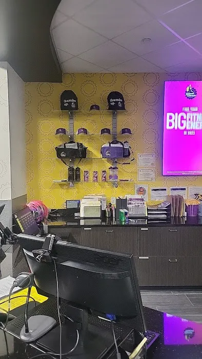 Planet Fitness Picture 4