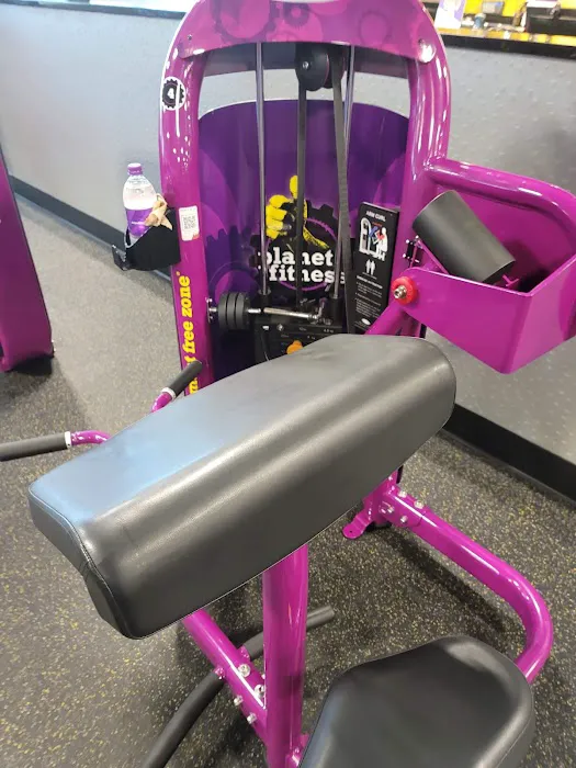 Planet Fitness Picture 9