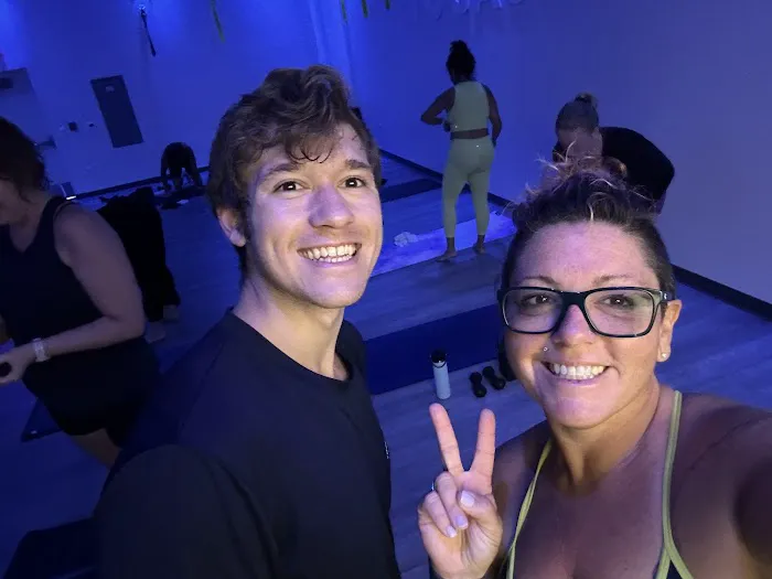 YogaSix Waterford Lakes Picture 1