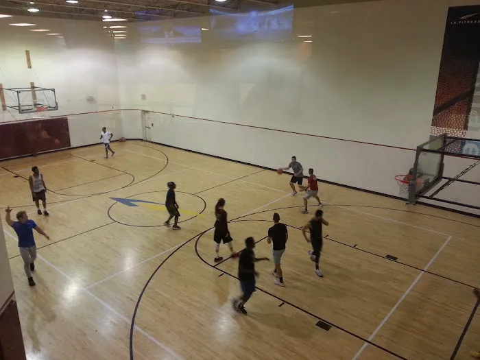 LA Fitness Picture 6