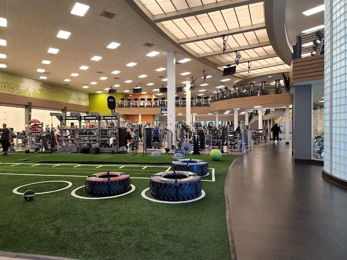 LA Fitness Picture 5