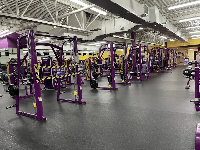 Planet Fitness Picture 10