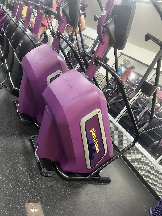 Planet Fitness Picture 6