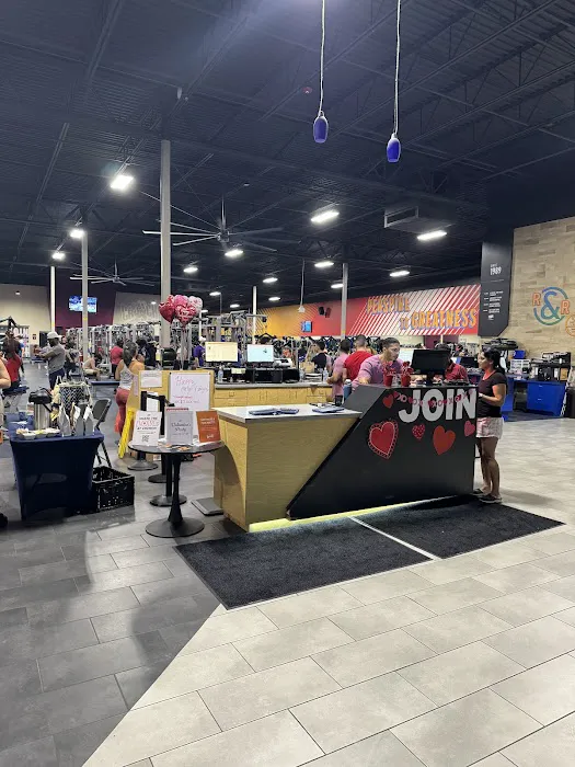 Crunch Fitness - Lake Nona Picture 4