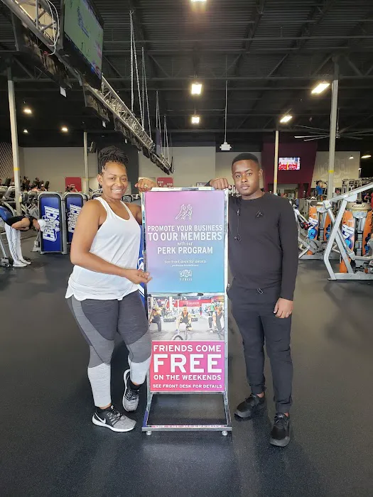 Crunch Fitness - Lake Nona Picture 10