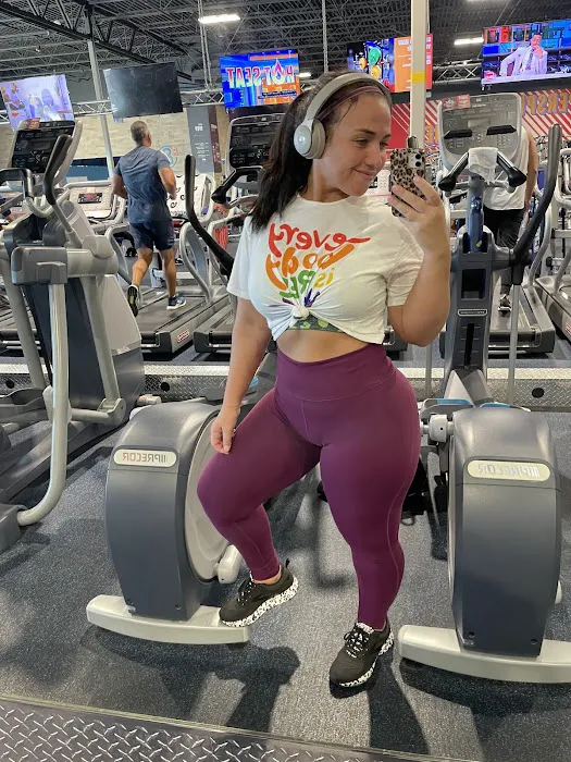 Crunch Fitness - Lake Nona Picture 6